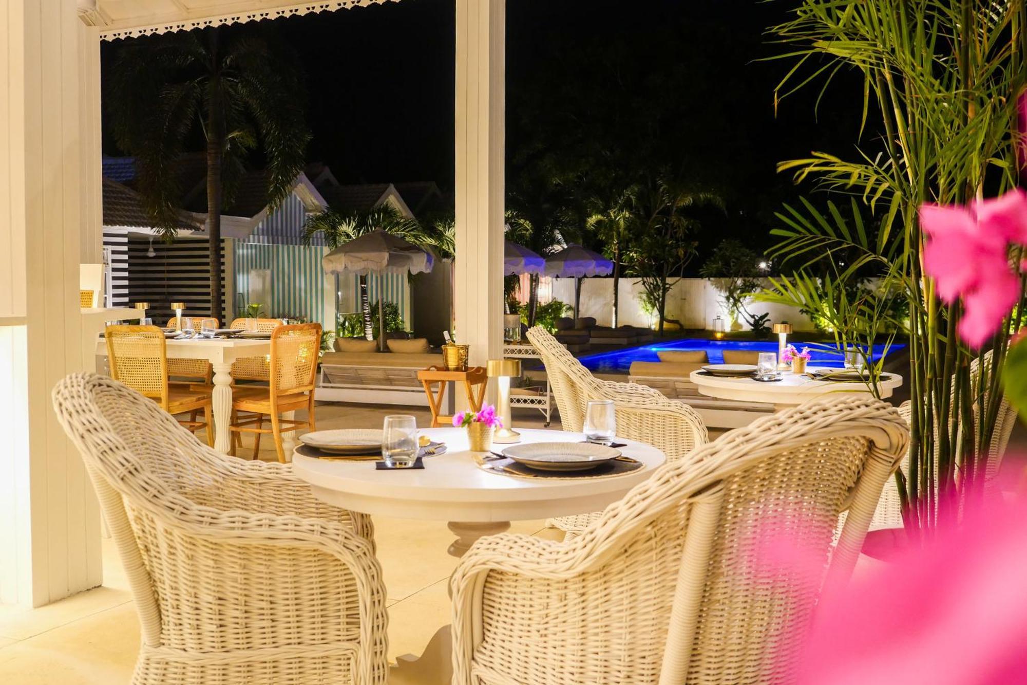 Ria Uluwatu, Tropical Chic Hotel מראה חיצוני תמונה