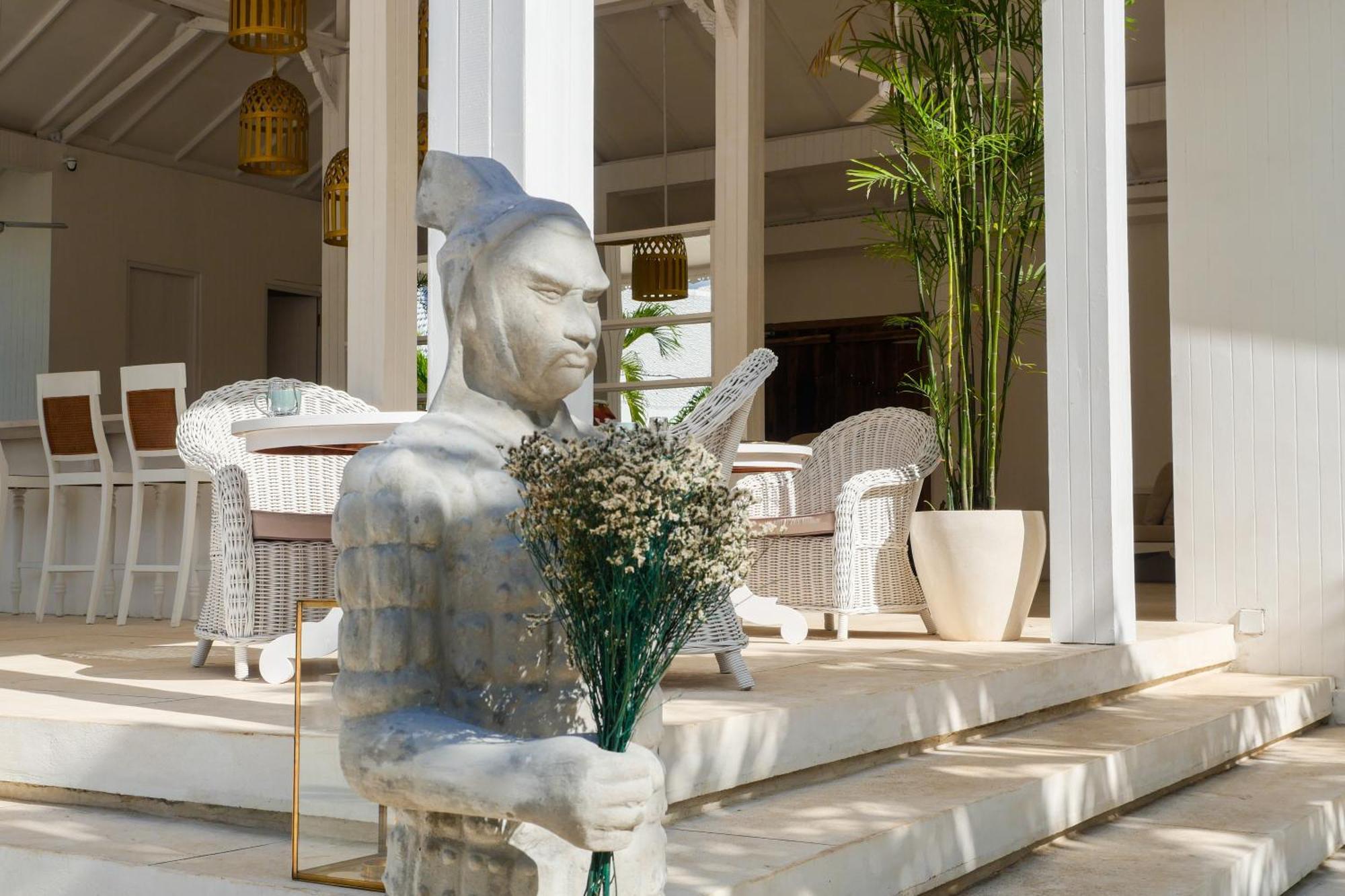 Ria Uluwatu, Tropical Chic Hotel מראה חיצוני תמונה
