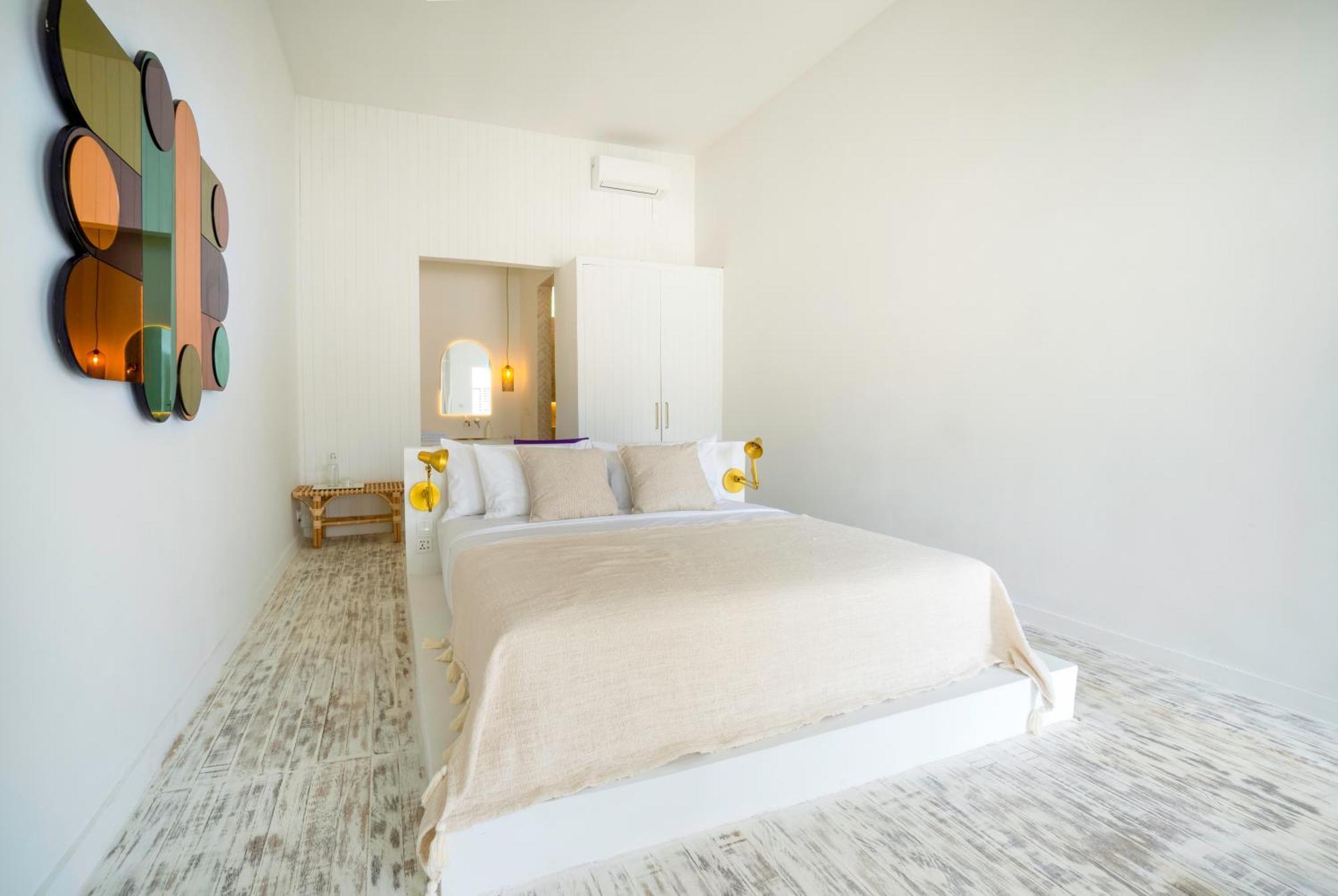 Ria Uluwatu, Tropical Chic Hotel מראה חיצוני תמונה